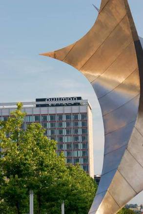 Pullman Dresden Newa, Dresden