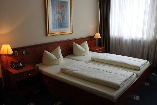 Altstadt Hotel St. Georg, Dusseldorf