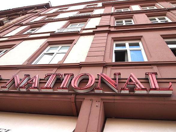 National, Frankfurt