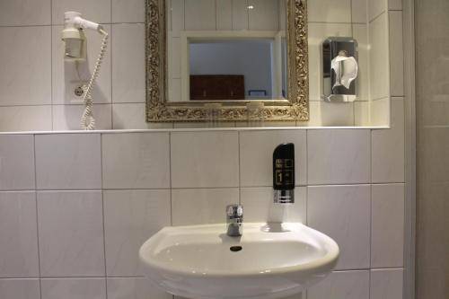 Altstadt Hotel St. Georg, Dusseldorf