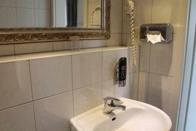 Altstadt Hotel St. Georg, Dusseldorf