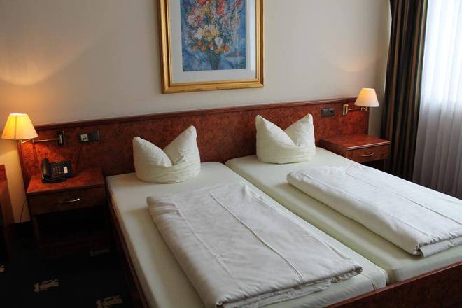 Altstadt Hotel St. Georg, Dusseldorf